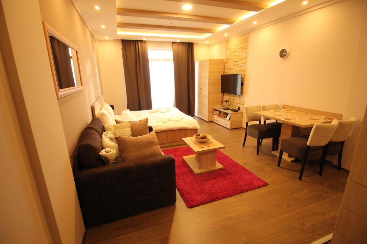 Milmari M18 Kopaonik - Housity