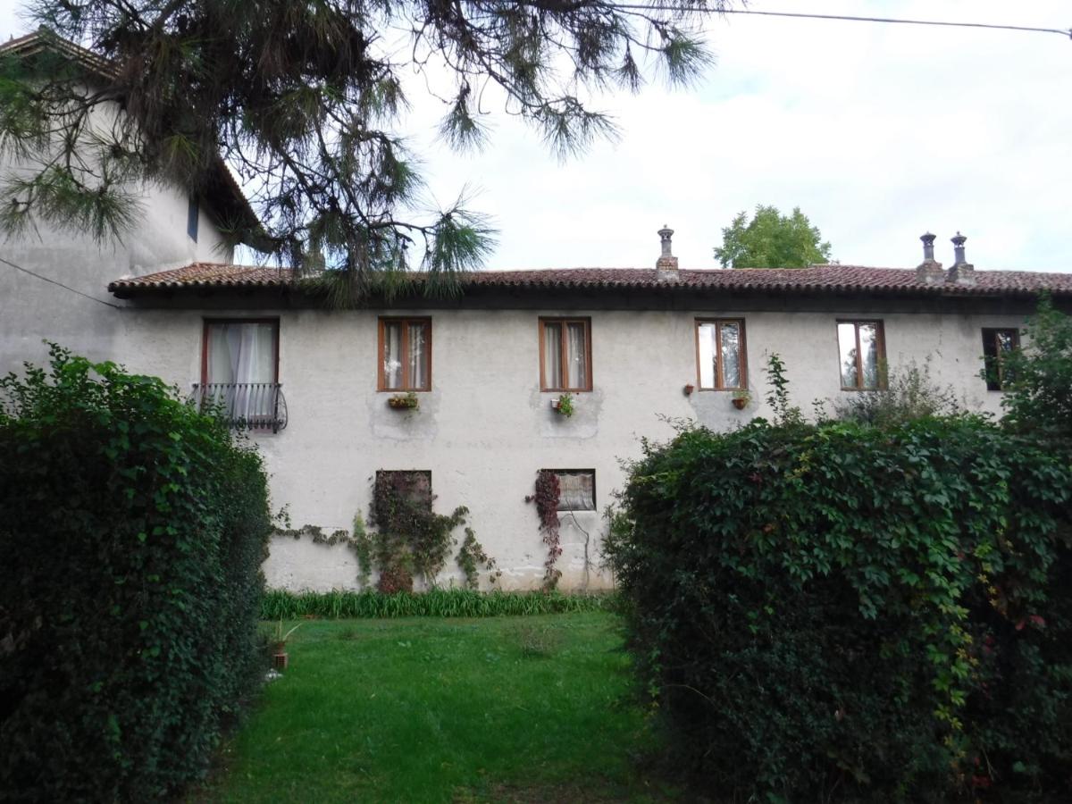 Stasion Di Pueste - Housity