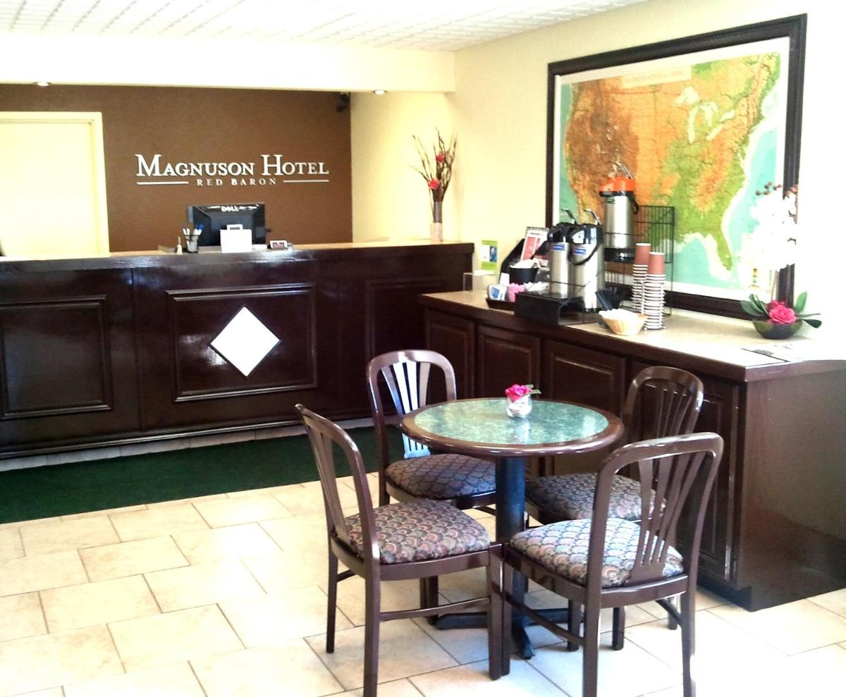 Magnuson Hotel Red Baron - Housity