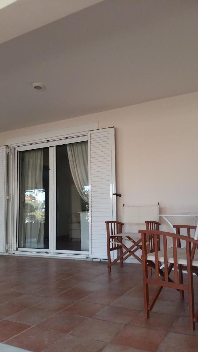 NN room near the Athens airport - Housity