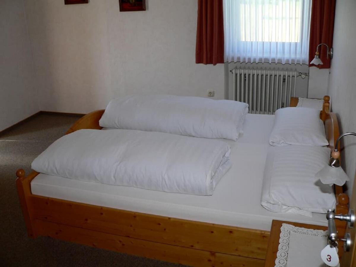 Landgasthof Zum Schloss - Housity