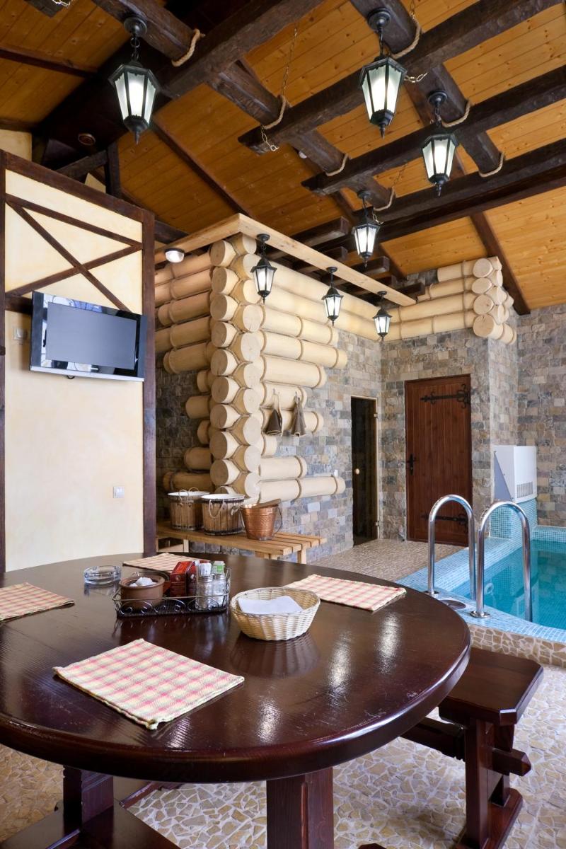Konyushenny Dvor Guest House - Housity