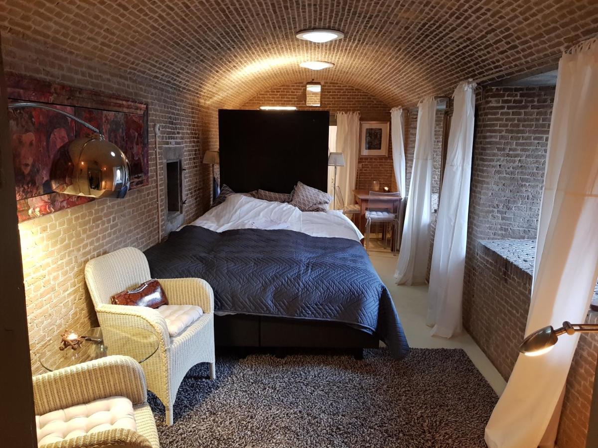 Kazemat Zus - Housity