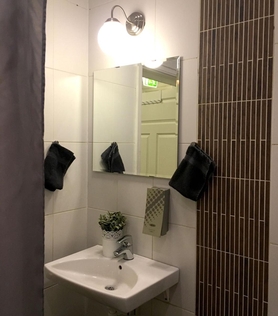 Vandrarhem Uppsala Kungsängstorg - Housity