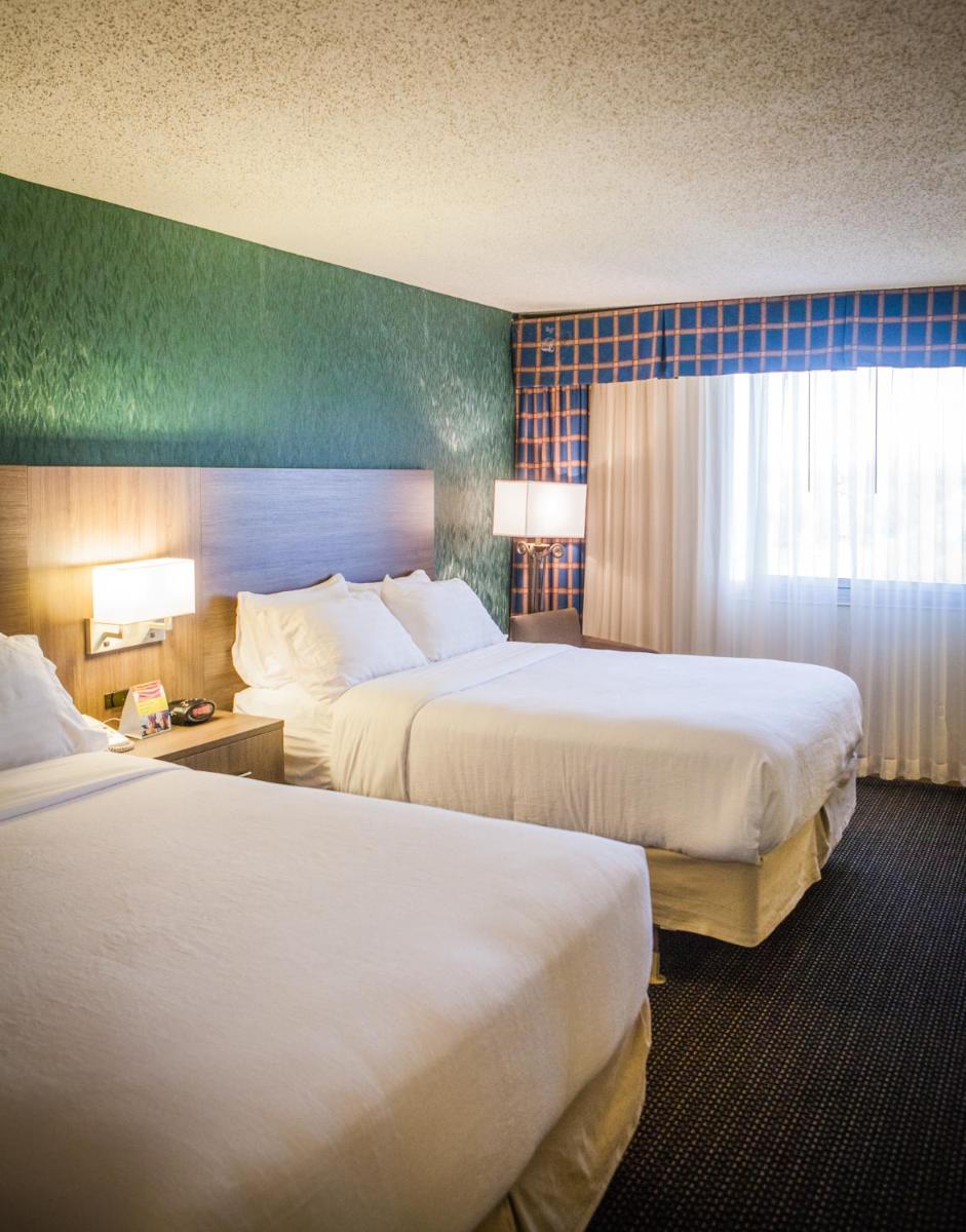 Holiday Inn Des Moines-Downtown-Mercy Campus, an IHG Hotel - Housity