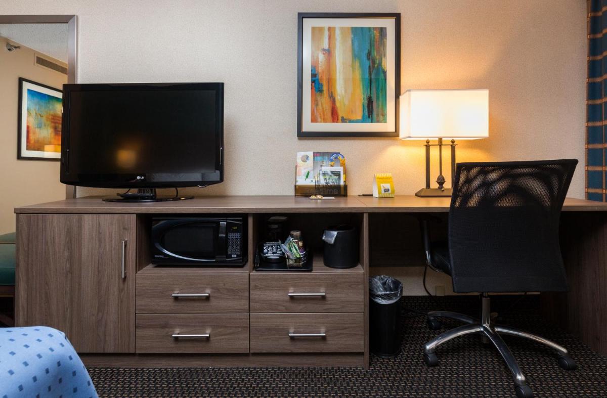 Holiday Inn Des Moines-Downtown-Mercy Campus, an IHG Hotel - Housity
