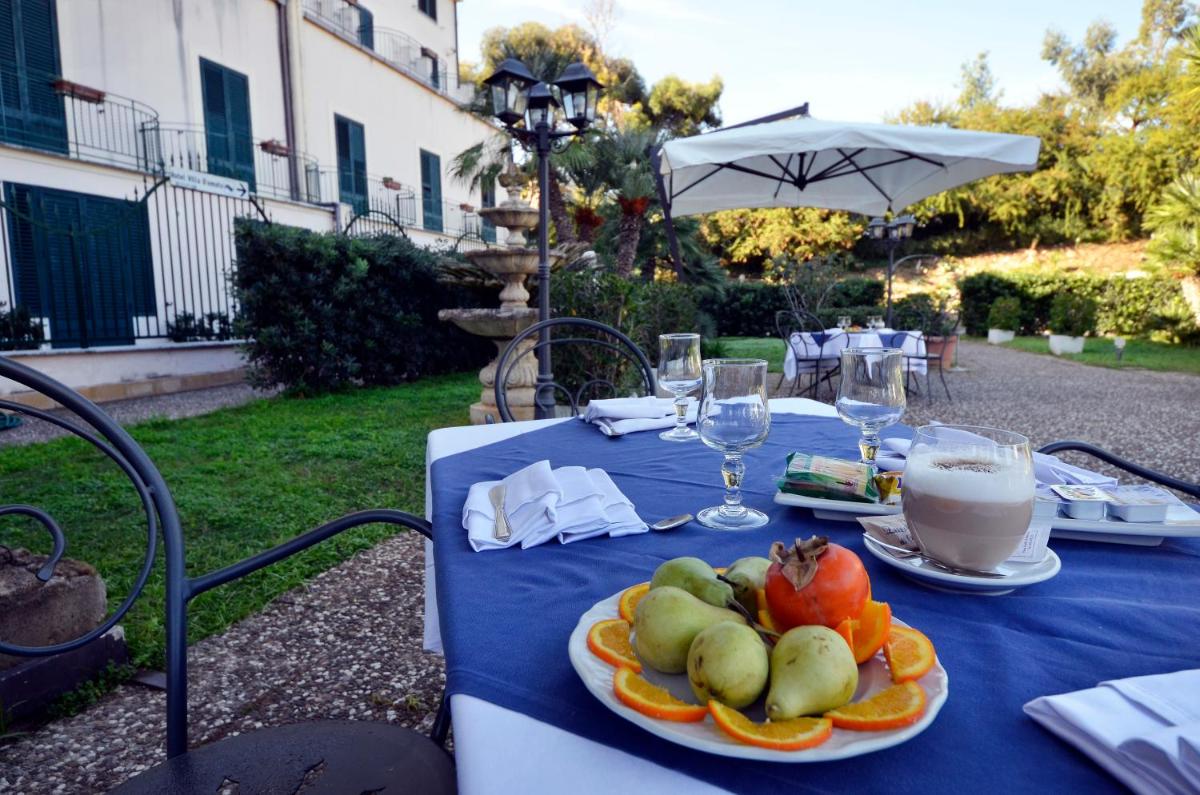 Hotel Villa d'Amato - Housity
