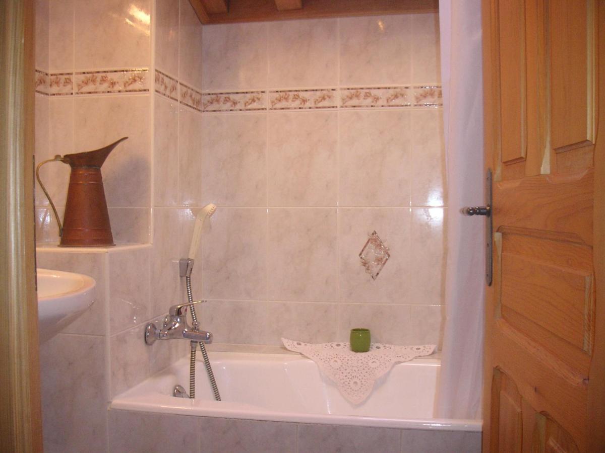Salle de bains dans l'établissement Apart'hotel & Spa "La Destière"