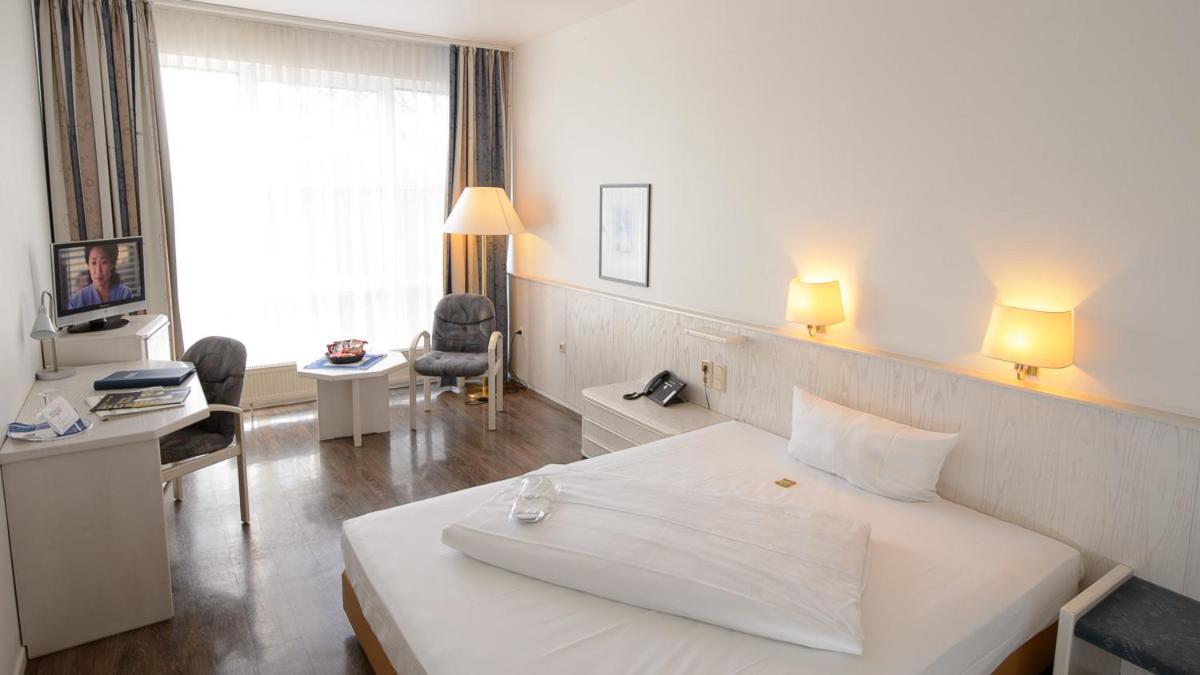Euro Park Hotel Hennef - Housity