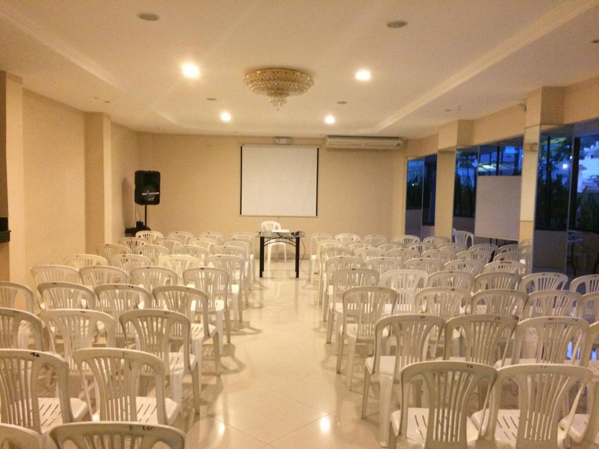 Hotel Garzota Inn - Housity