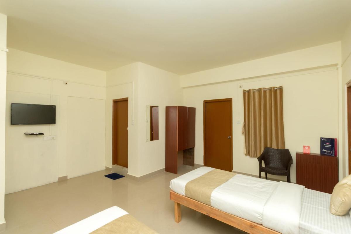 Hotel Travellers INN - Housity