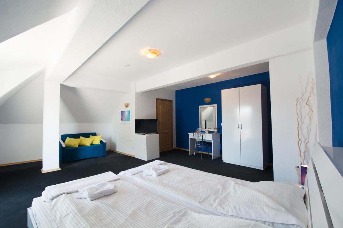 Family Hotel Four Seasons Tsarevo - Hizvo