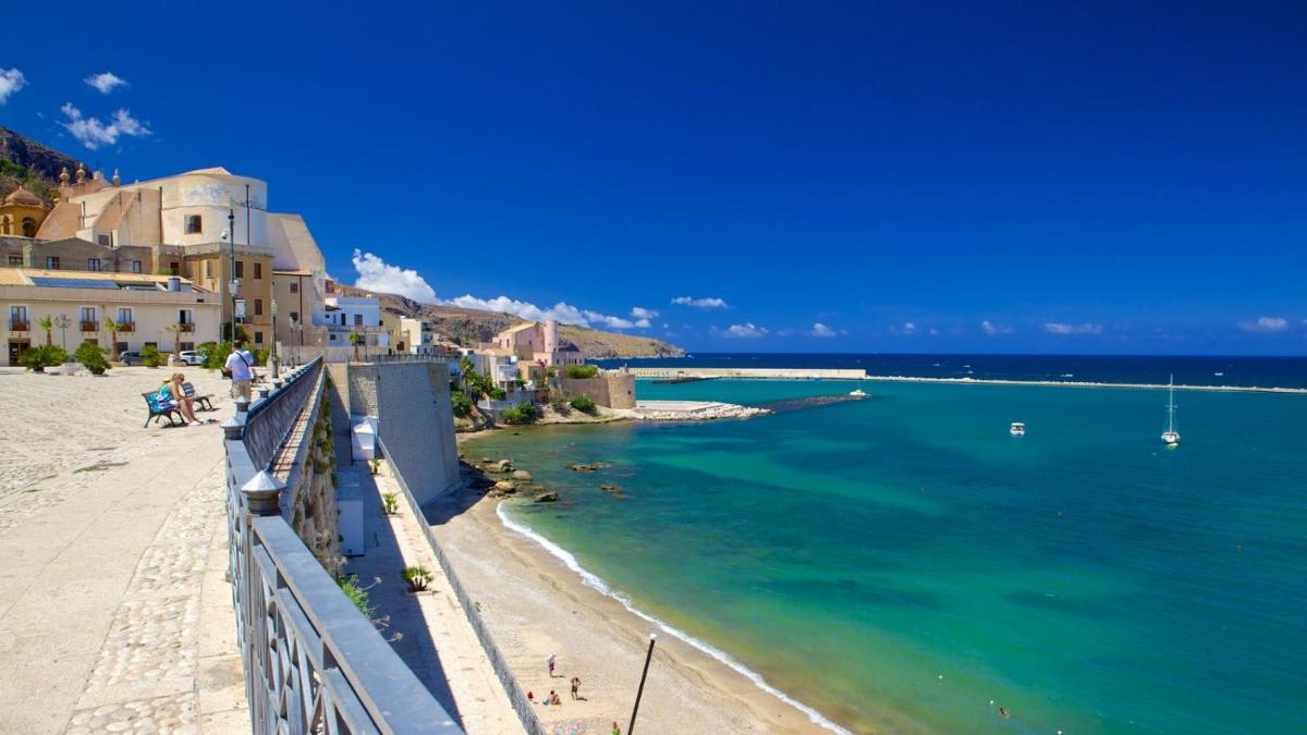 Balconi Sul Mare Appartamenti - Housity