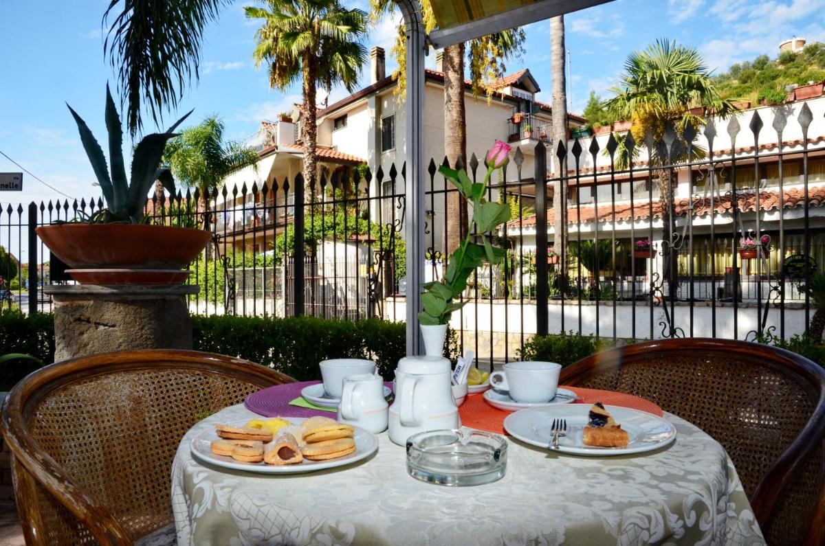 Hotel Il Ceppo - Housity