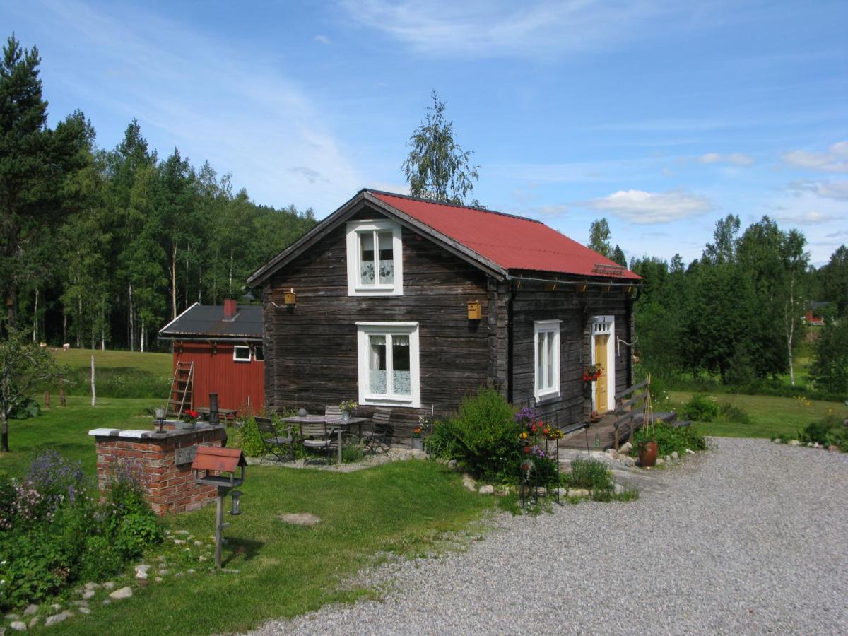 Stuga Lugnvik - Housity