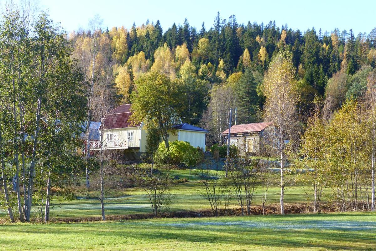 Stuga Lugnvik - Housity