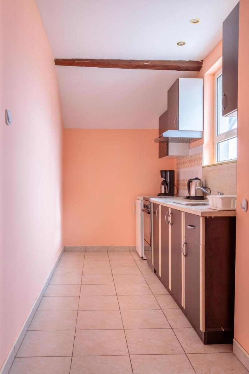 Eli Apartment - Housity