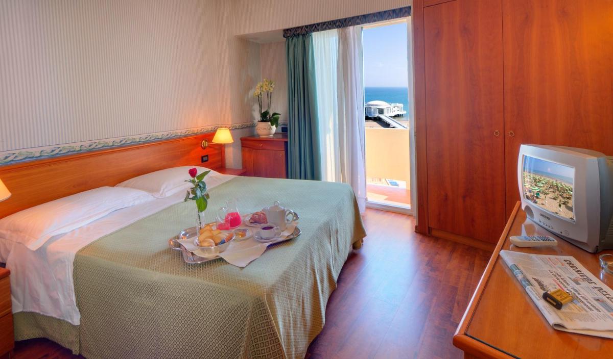Hotel Palace - Housity