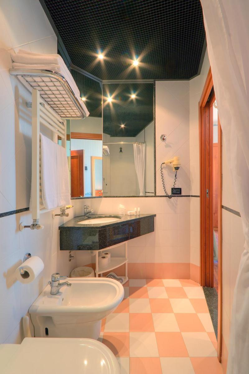 Hotel Palace - Housity