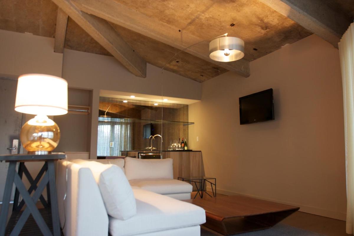 The Roundhouse - Housity