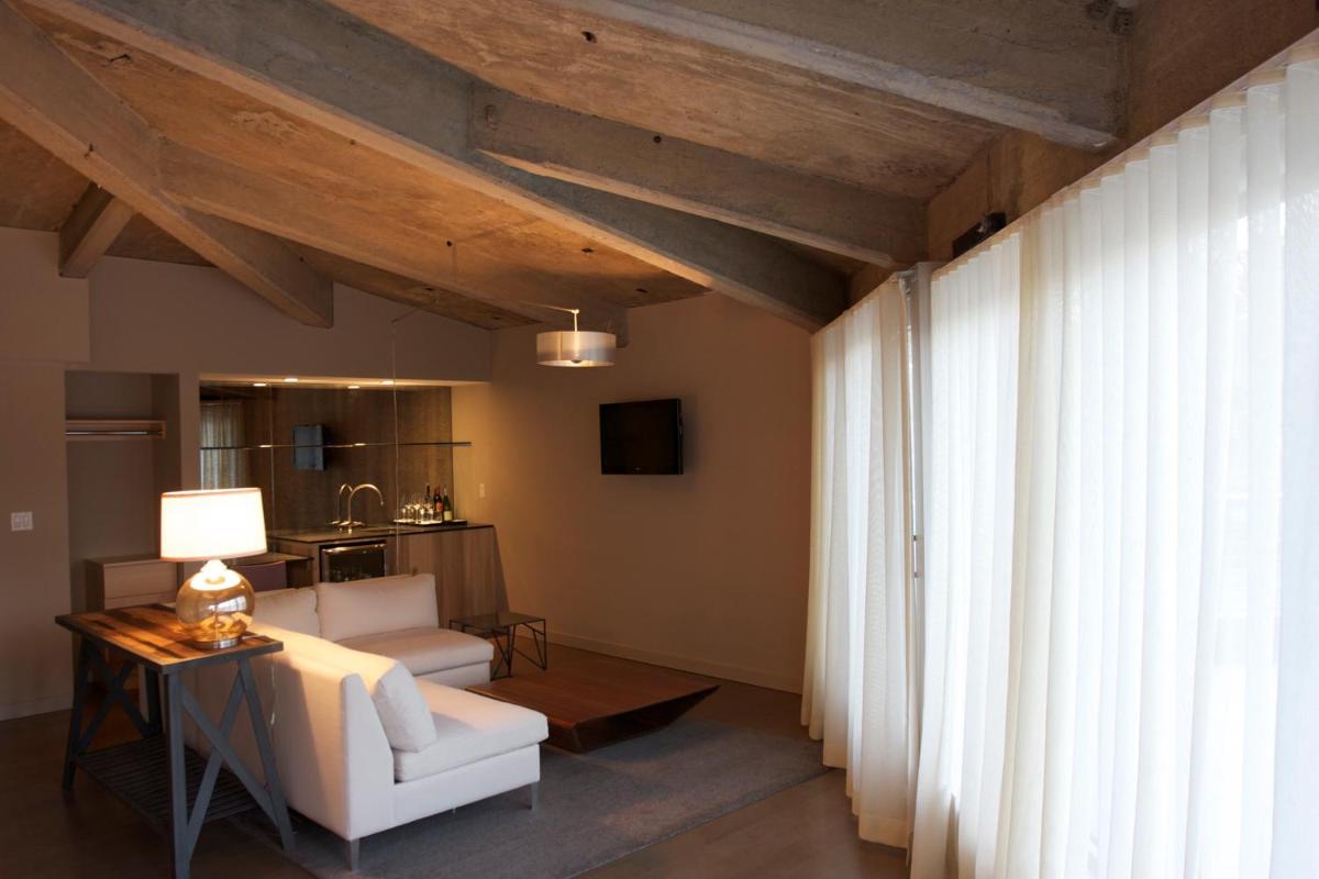 The Roundhouse - Housity