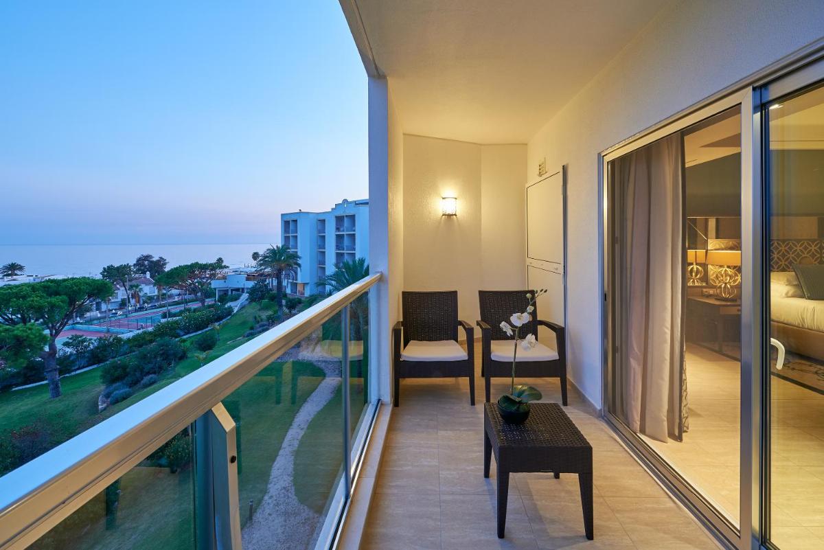 Uma varanda ou terraço em Dona Filipa Hotel