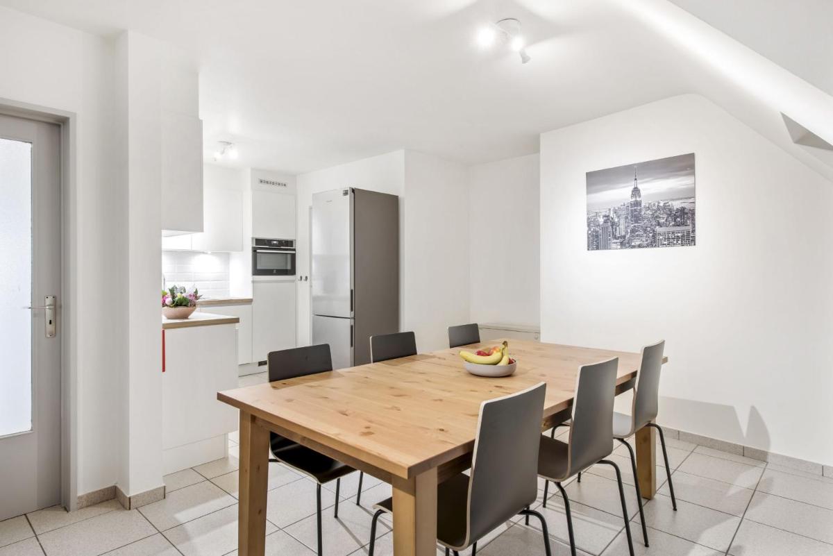 Excellent work stay apartment - Housity