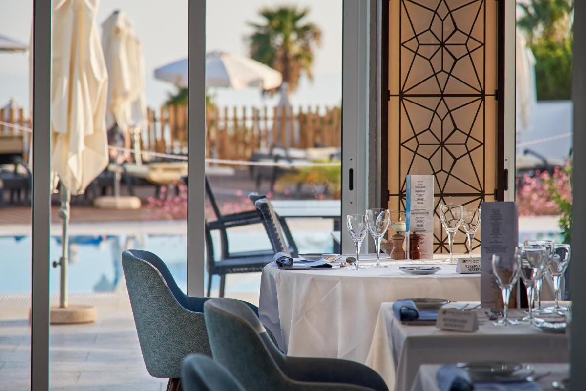 A piscina em ou perto de Dona Filipa Hotel