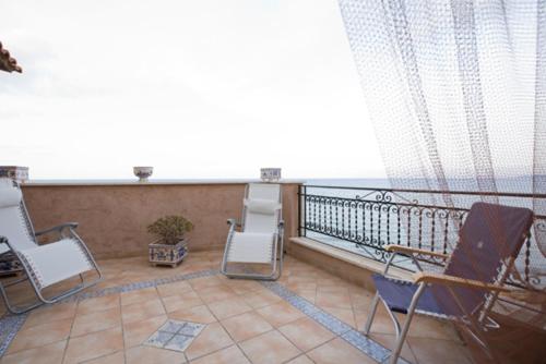 Balconi Sul Mare Appartamenti - Housity