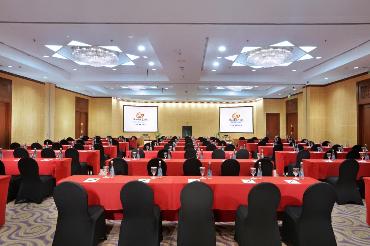 Grand Candi Hotel - Housity