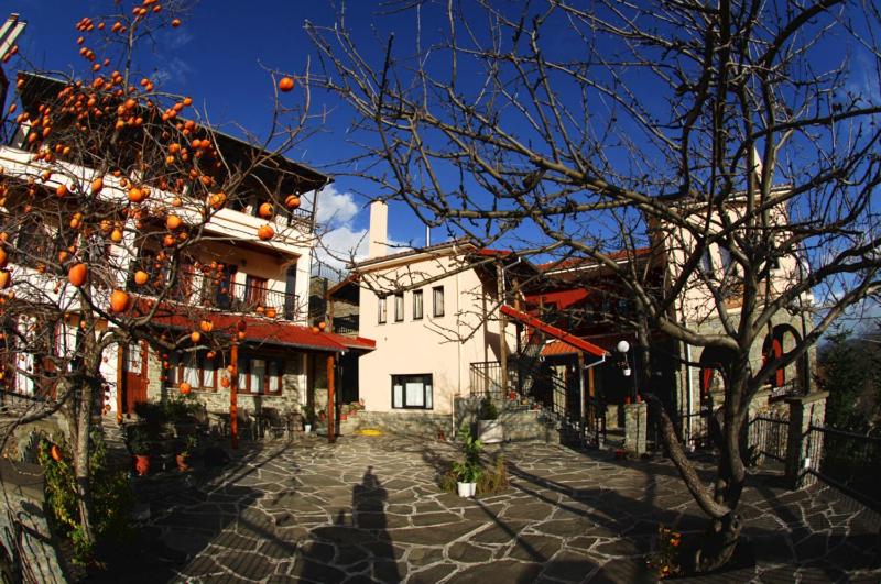 Lefteris - Housity