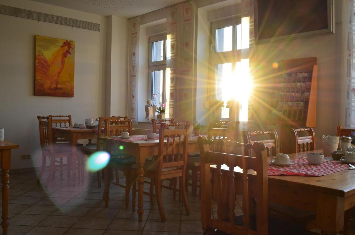 Hotel Alter Giebel - Housity