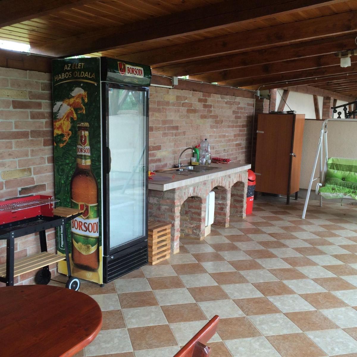 Szamos-Party Vendégház - Housity
