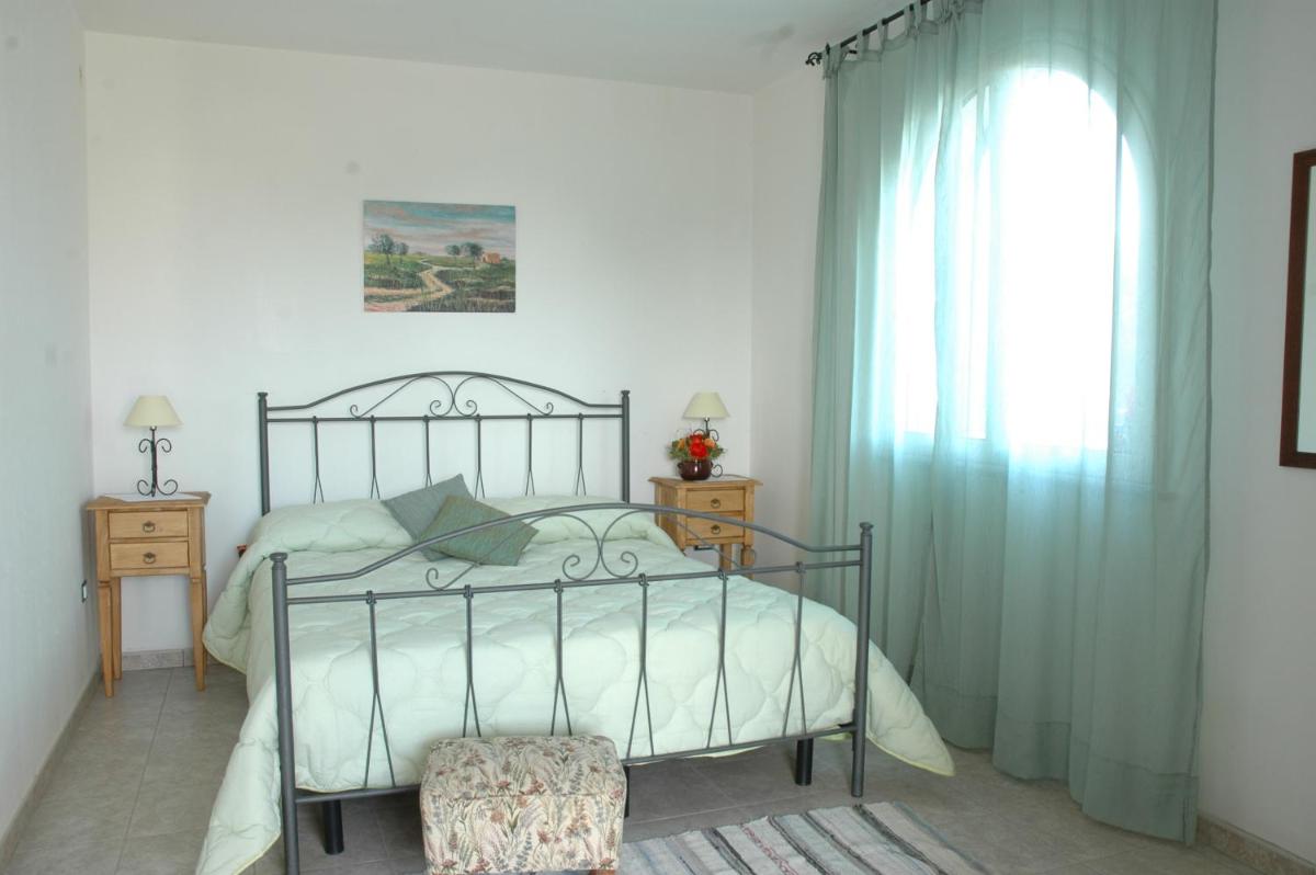 Azienda Agrituristica B&B La Torre - Housity