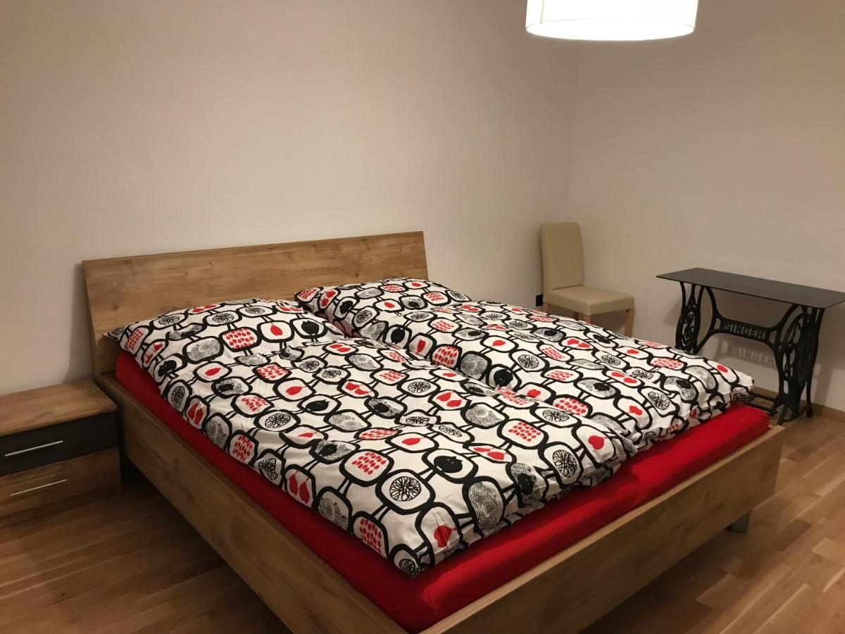 Suitetrails - Apartment EINS - Blick ins Grüne