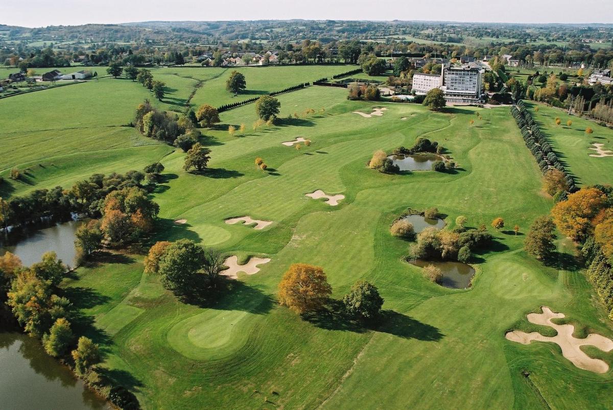 Golf sur le terrain de l'hôtel ou à proximité