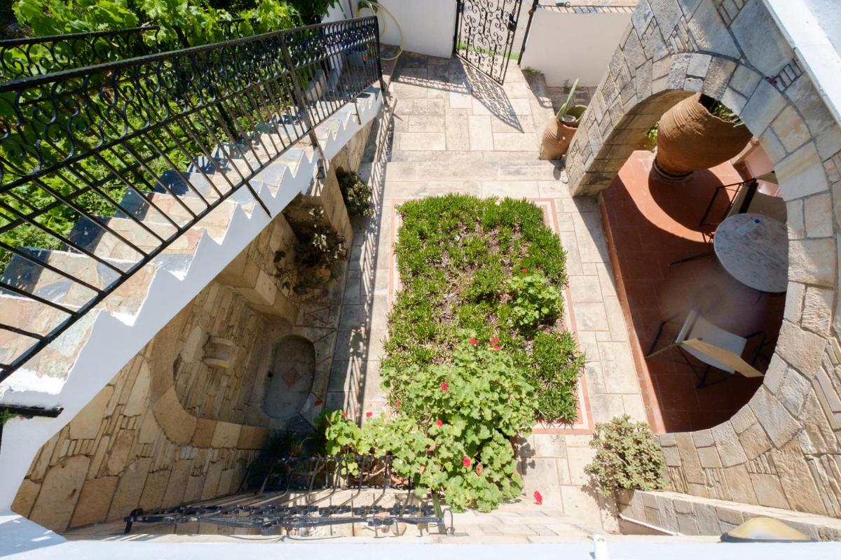 Traditional Cretan Stone House 4 - Housity