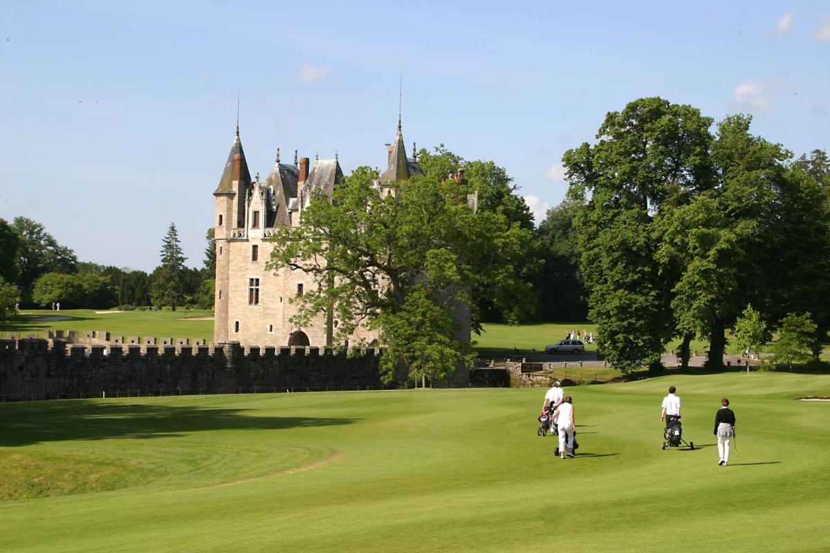Golf sur le terrain de l'hôtel ou à proximité