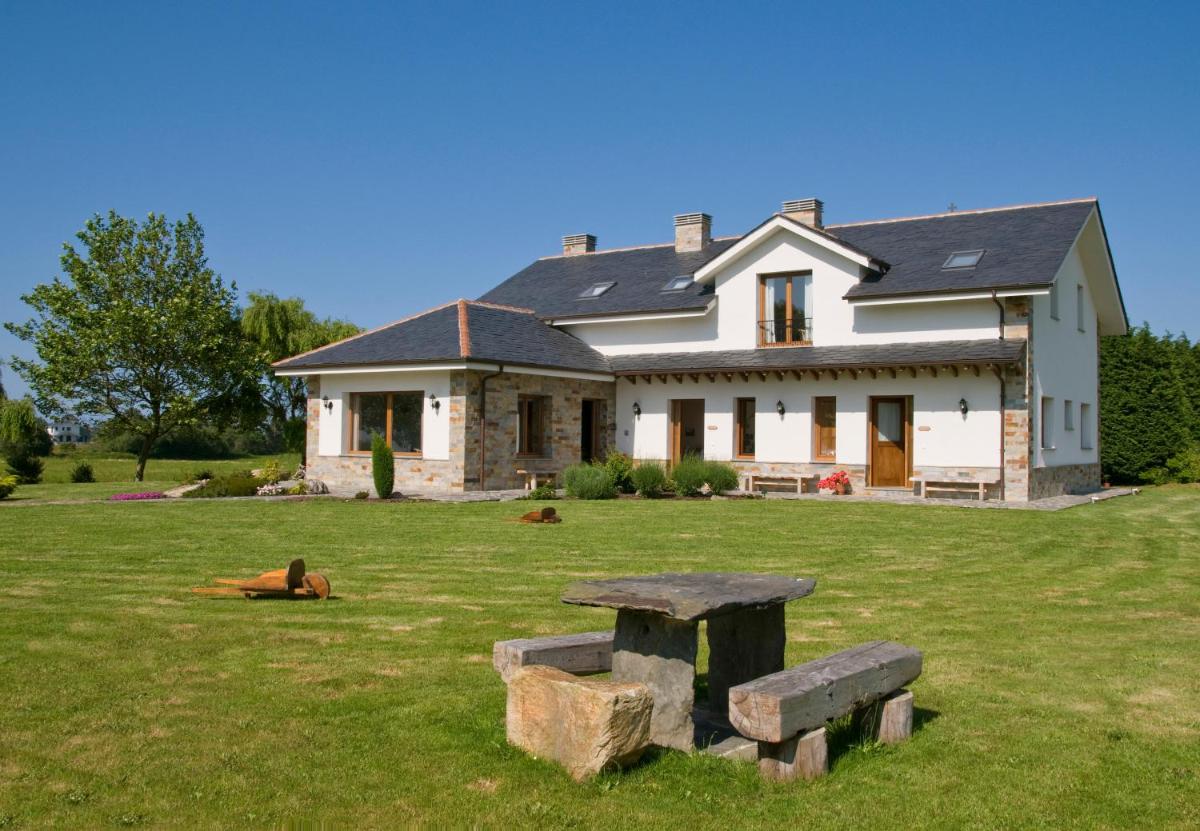 Apartamentos La Cruz de Paderne - Housity