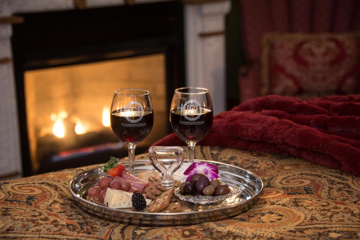 Sutherland House Victorian Bed and Breakfast - Housity