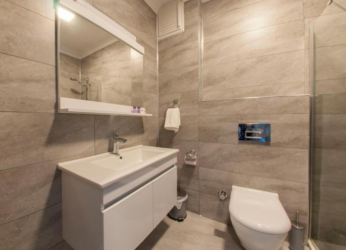 Room Room Motel - Hizvo