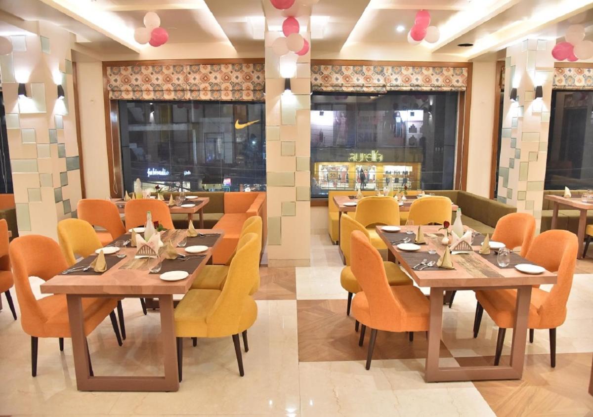 Hotel Rk Grand - Housity