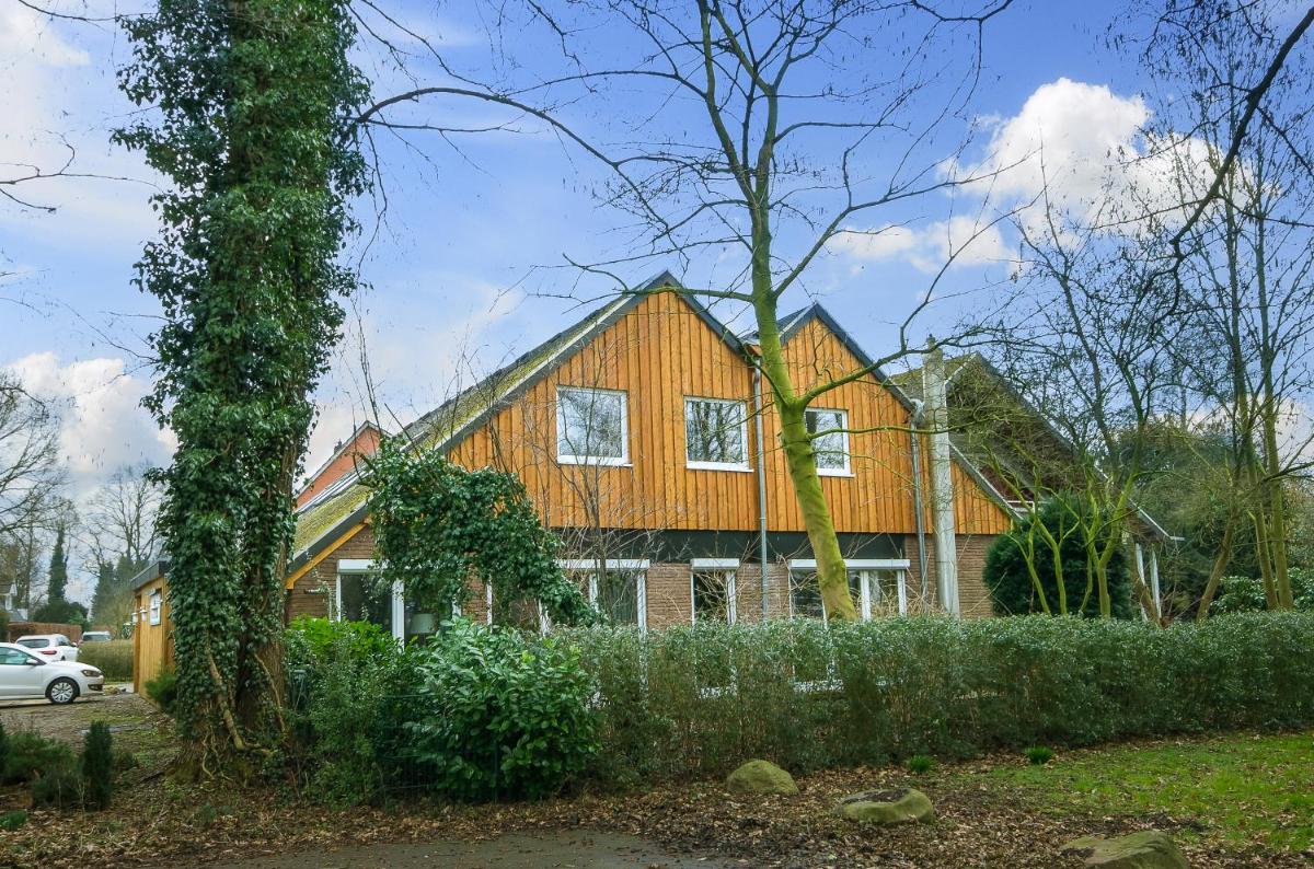 Haus Biederstaedt - Housity
