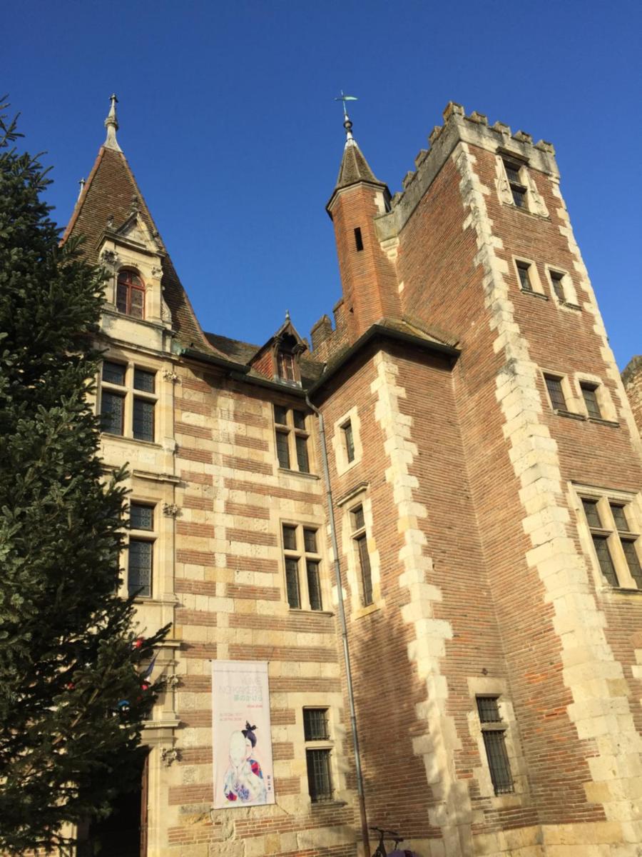 Appartement 4p 70m2 plein centre avec parking - Housity