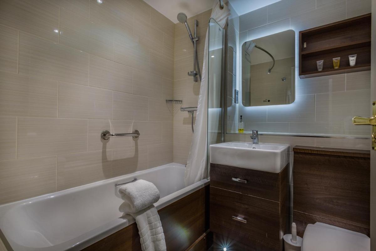 The Admiral Rodney Hotel, Horncastle, Lincolnshire - Housity