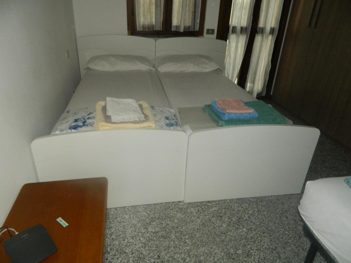 Suitetrails - Camera con bagno Mirjana