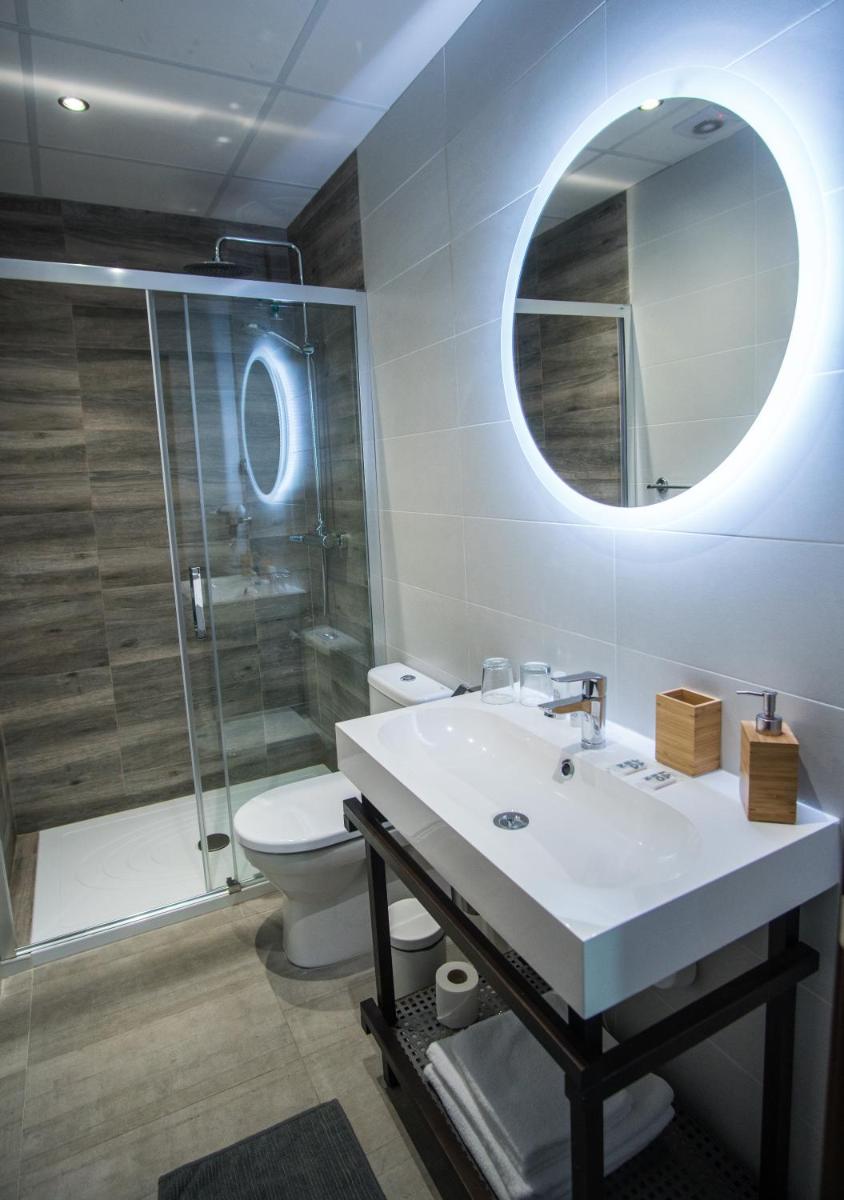 The Lights City Rooms - Housity