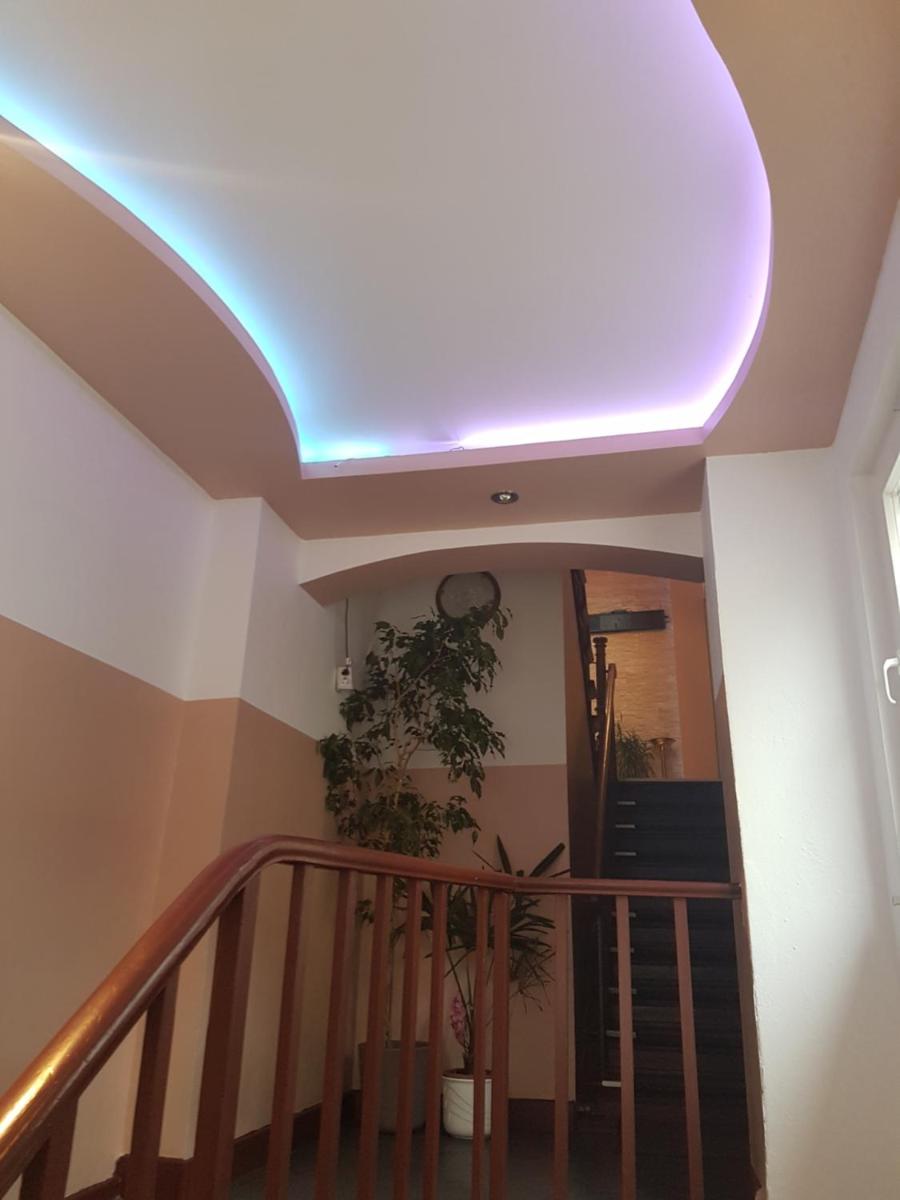 Pension Oase - Housity