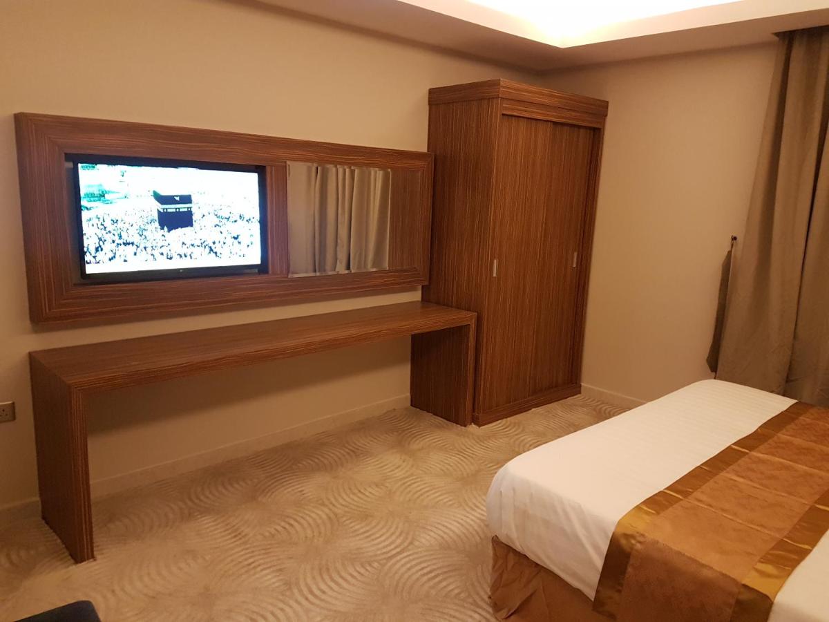 H (Hills) ApartHotel - Housity