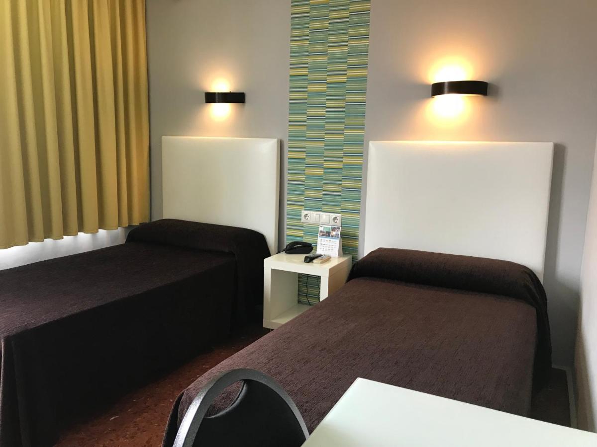 Hostal Restaurante EstaciÓN - Housity